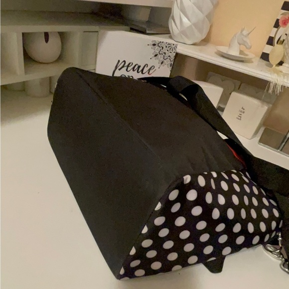 Disney Minnie Dots super cute diaper bag with a bottle holder& stroller straps - Picture 14 of 16